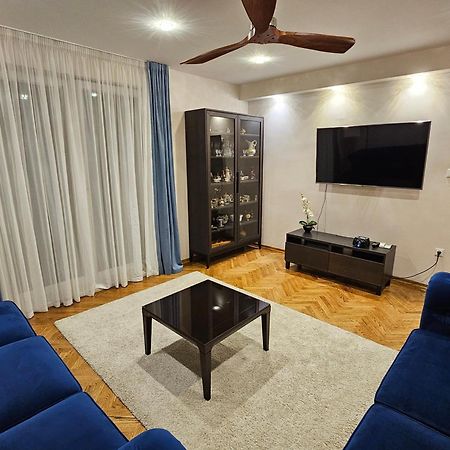 Villa Mater - Luxuriously Equipped Villa With A 15M Long Swimming Pool Žrnovnica Extérieur photo