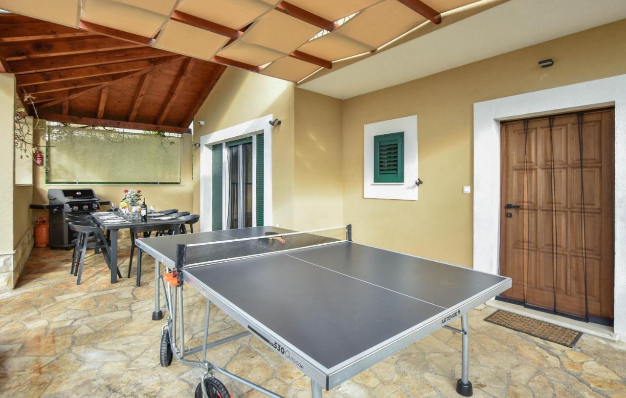 Villa Mater - Luxuriously Equipped Villa With A 15M Long Swimming Pool Žrnovnica Extérieur photo