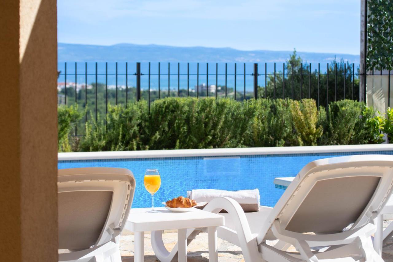 Villa Mater - Luxuriously Equipped Villa With A 15M Long Swimming Pool Žrnovnica Extérieur photo