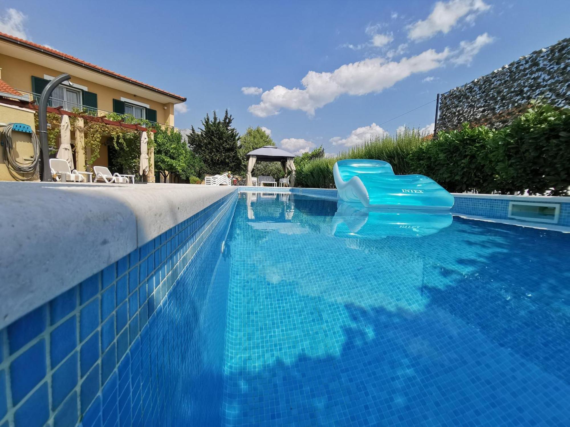 Villa Mater - Luxuriously Equipped Villa With A 15M Long Swimming Pool Žrnovnica Extérieur photo