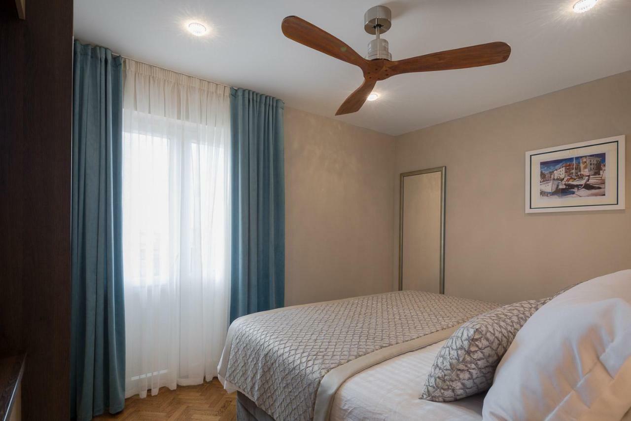 Villa Mater - Luxuriously Equipped Villa With A 15M Long Swimming Pool Žrnovnica Extérieur photo